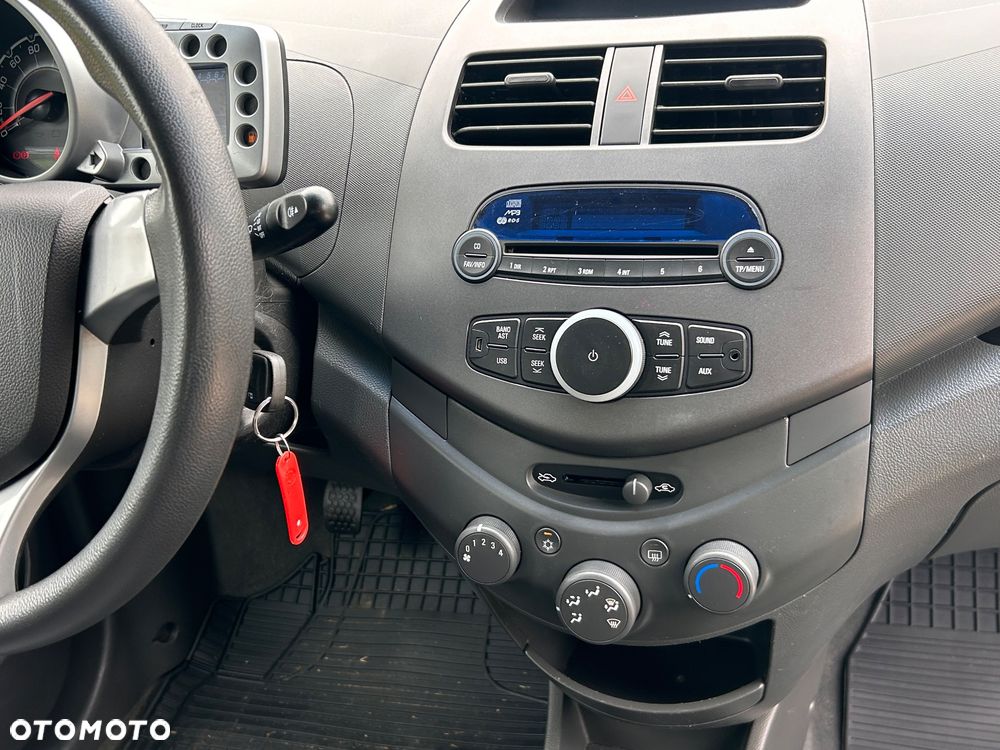 Chevrolet Spark 1.0 - 27