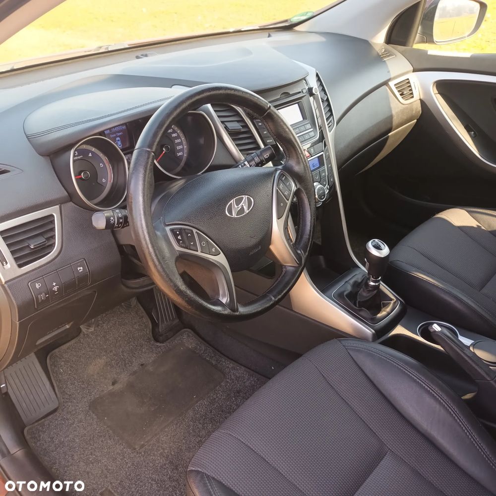 Hyundai i30 i30cw 1.6 CRDi Trend - 2