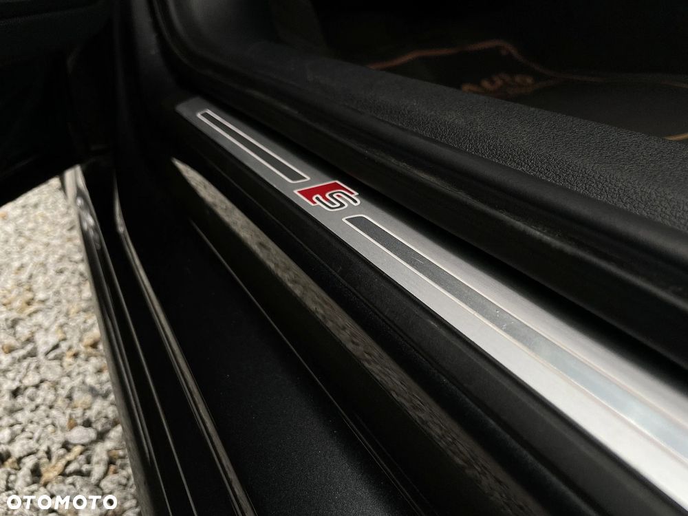 Audi A4 Avant 40 TFSI quattro S tronic S line - 36