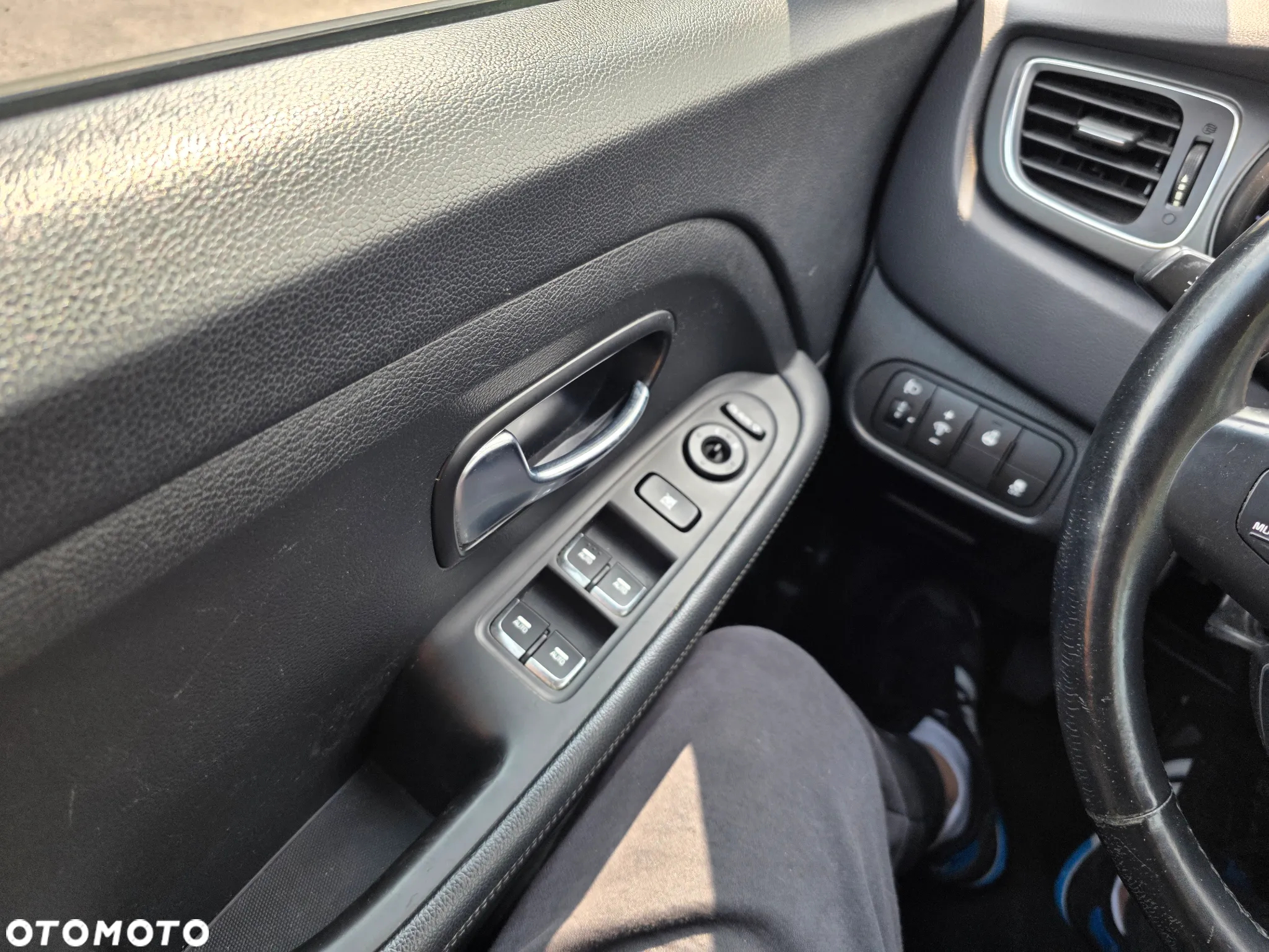 Kia Carens 1.7 CRDi 115 Fifa World Cup Edition - 20