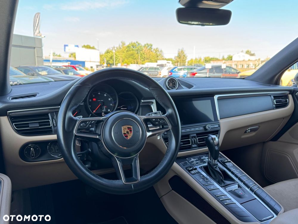 Porsche Macan - 12