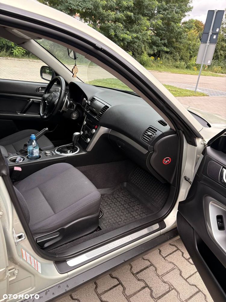 Subaru Outback 3.0 R GX - 9