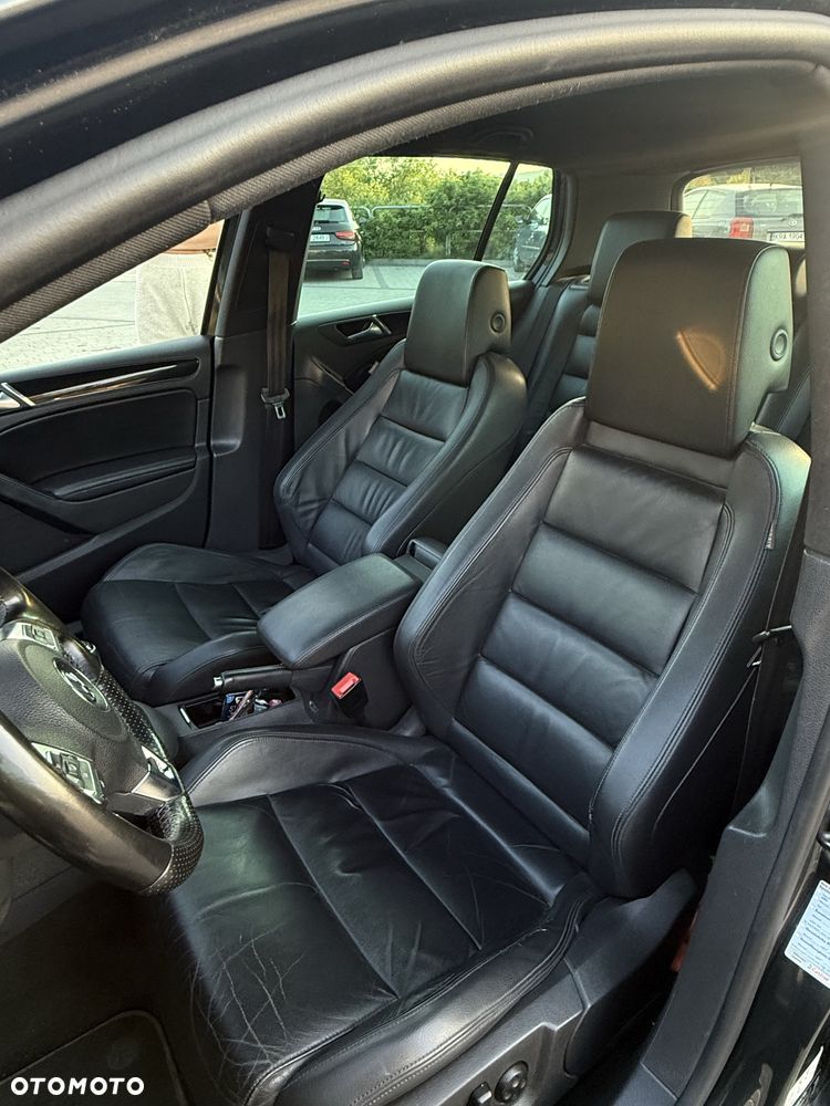 Volkswagen Golf - 8