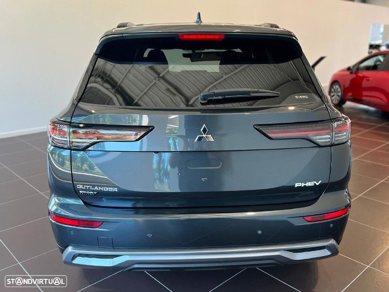 Mitsubishi Outlander 2.4 PHEV Sport Edition - 9