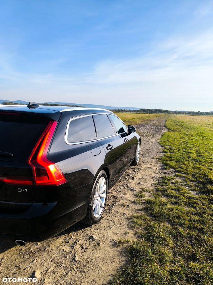 Volvo V90 - 4