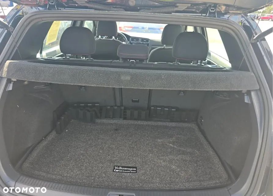 Volkswagen Golf - 11