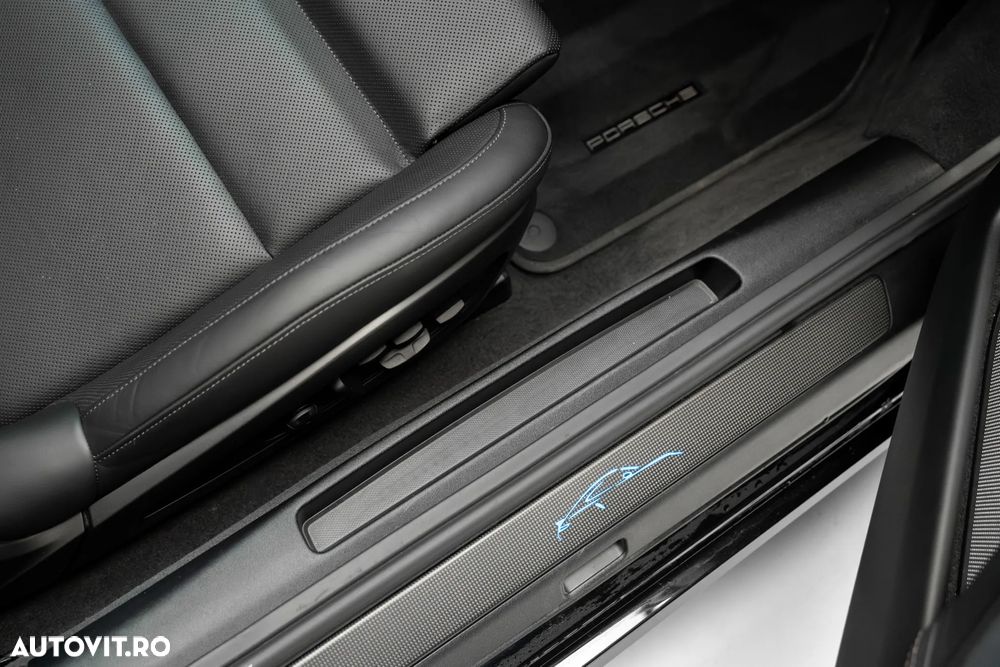 Porsche 911 911Turbo S - 34