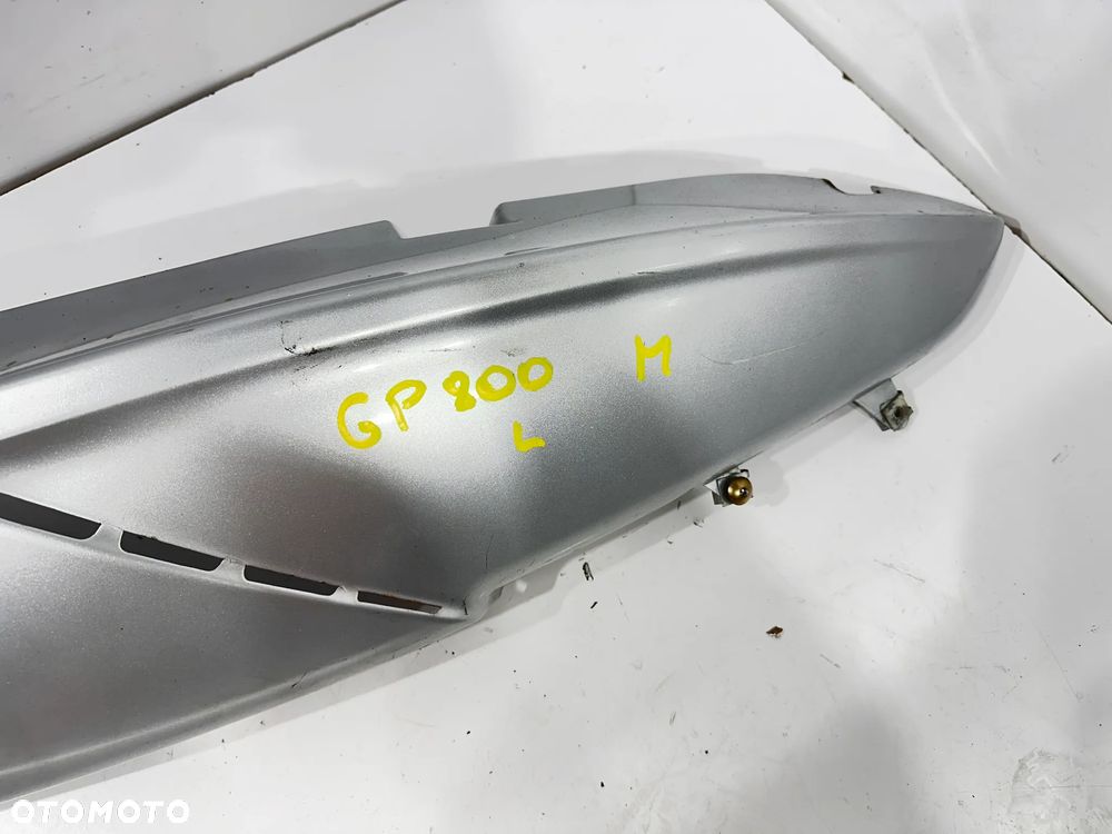Boczek tył lewy Gilera GP 800 GP800 - 4