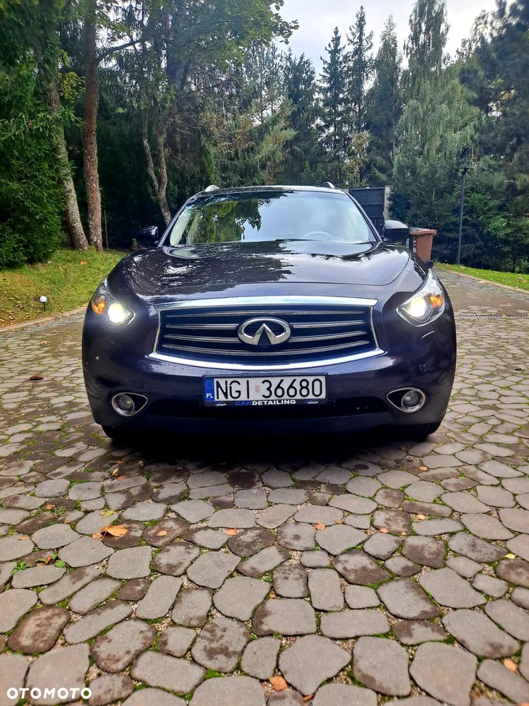 Infiniti QX70 - 2