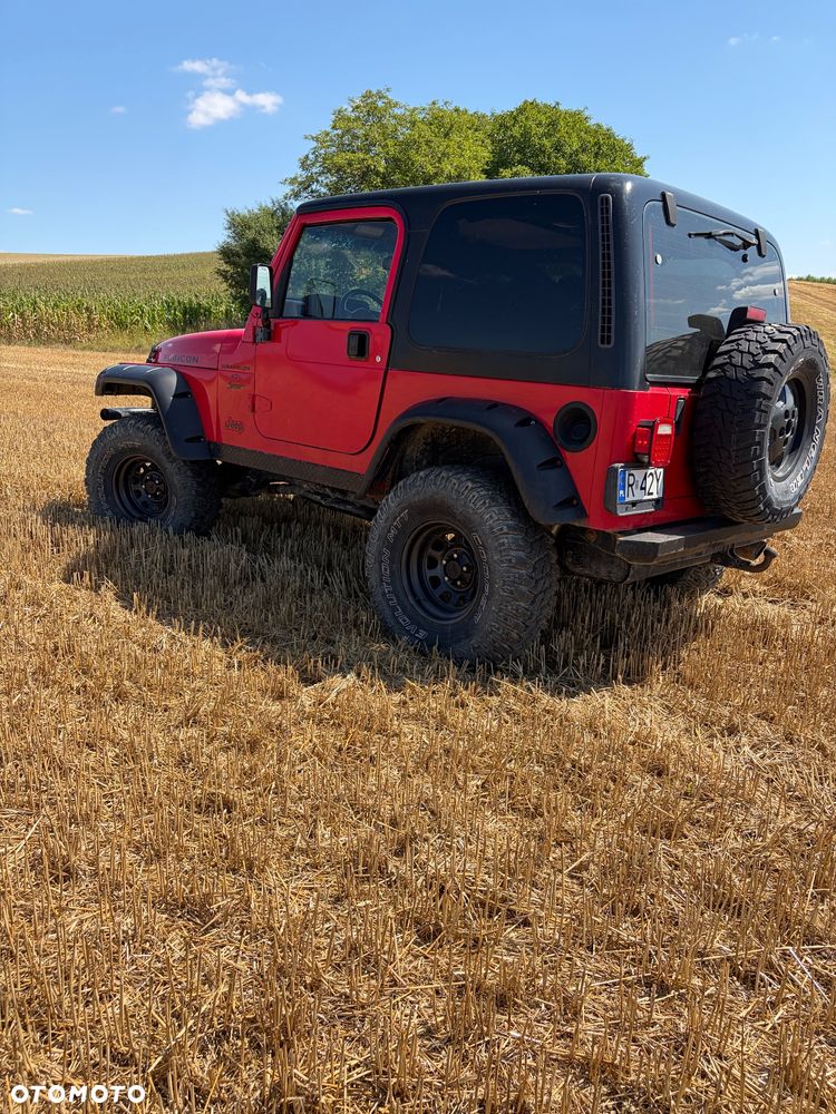 Jeep Wrangler - 2
