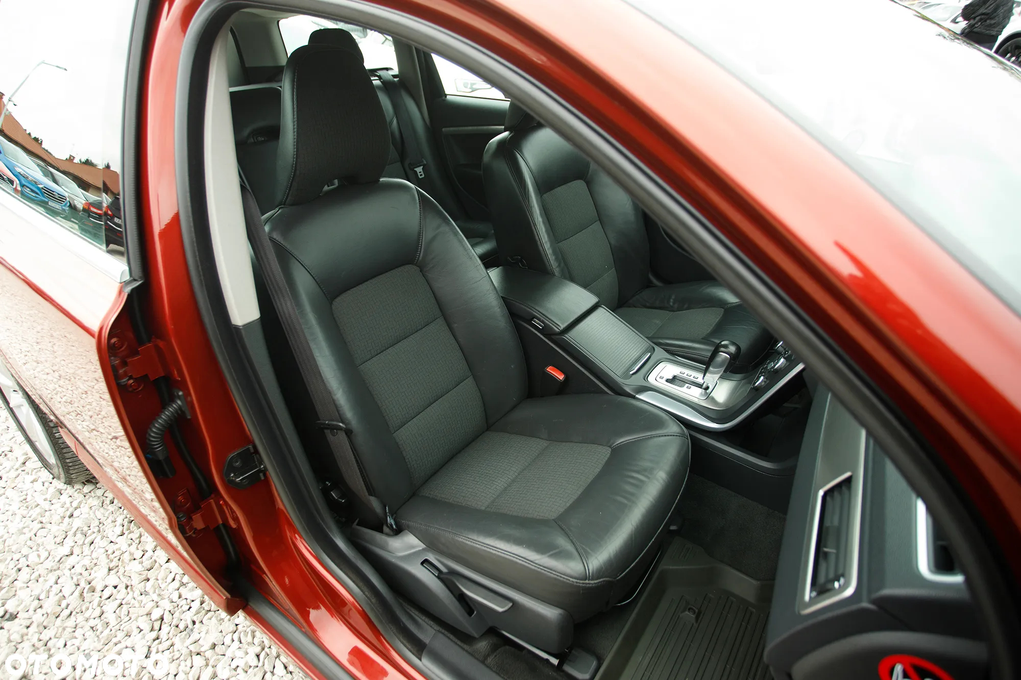 Volvo V70 2.5T Summum - 34