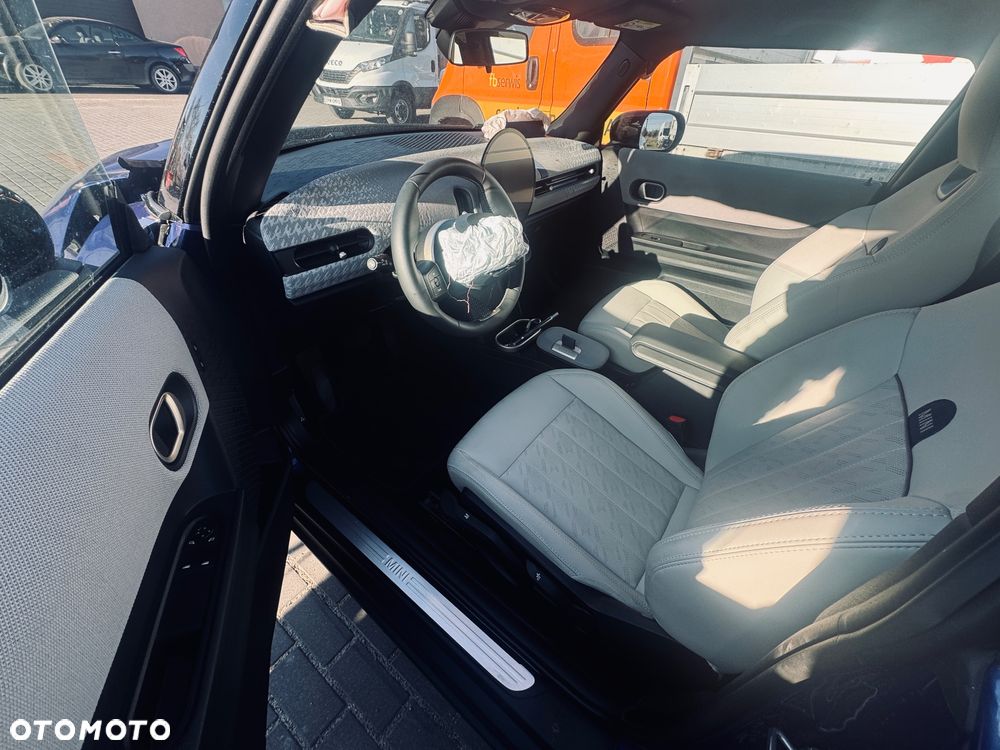 MINI Cooper C Essential Trim - 7
