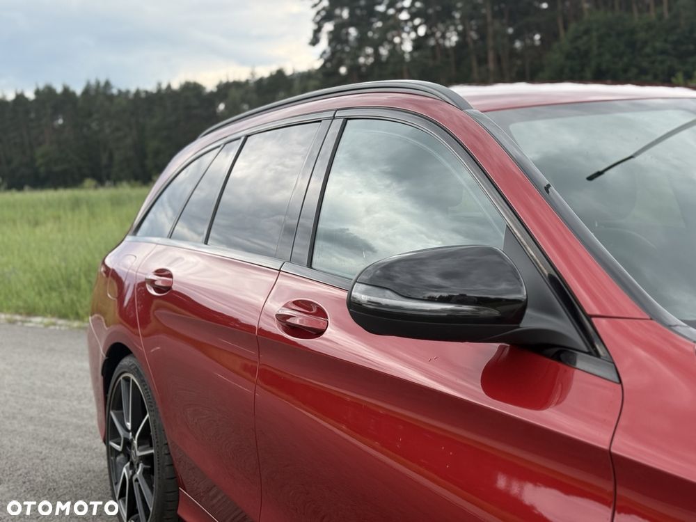 Mercedes-Benz Klasa C 300 9G-TRONIC AMG Line - 19