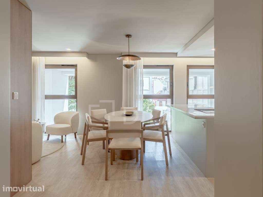 Apartamento T3 com garagem, junto à Av da Liberdade - Grande imagem: 2/30