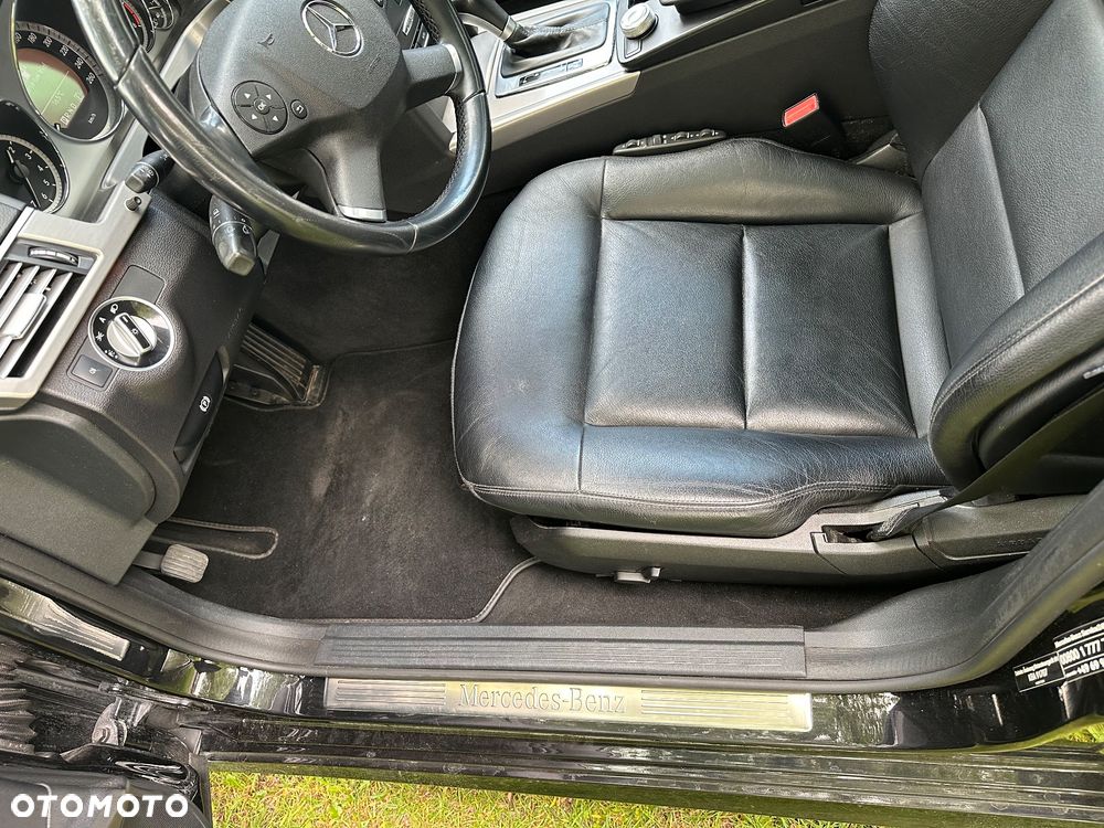 Mercedes-Benz Klasa E 250 CDI DPF BlueEFFICIENCY Automatik Avantgarde - 15