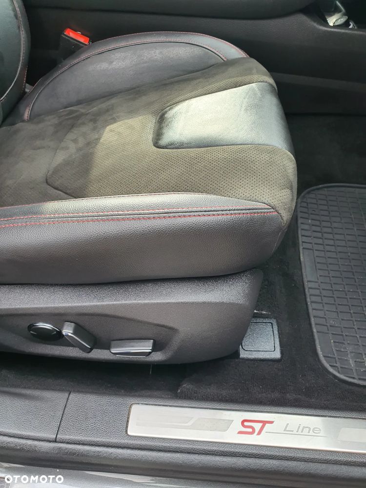 Ford Mondeo 2.0 EcoBlue ST-Line - 29