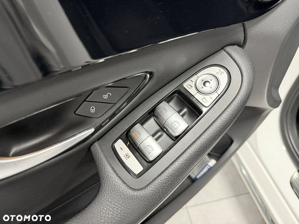 Mercedes-Benz Klasa C - 33