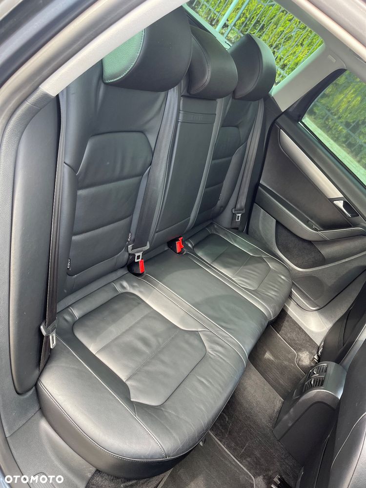 Volkswagen Passat 1.6 TDI Perfectline - 19