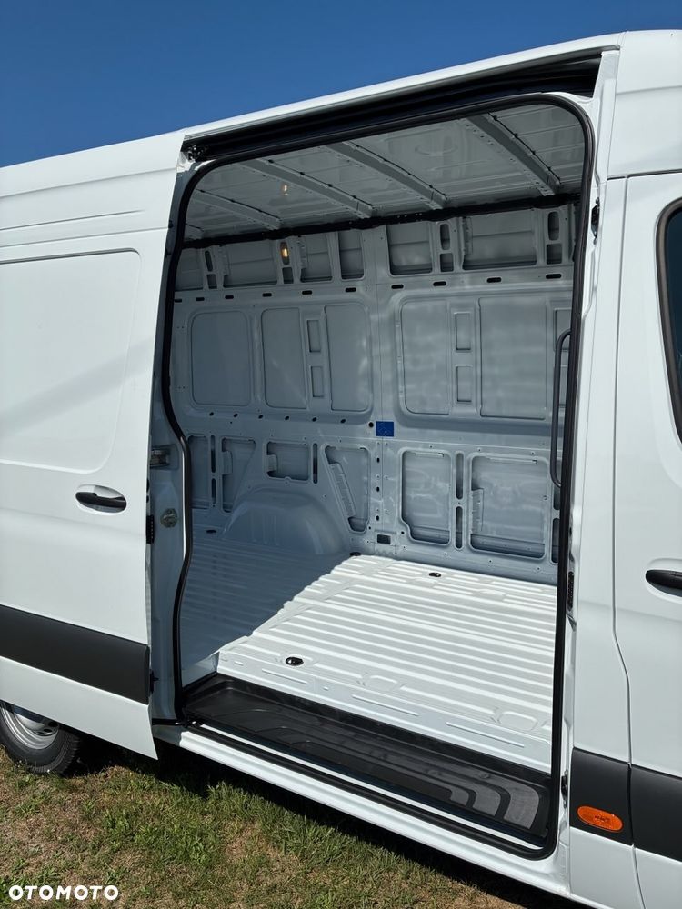 Mercedes-Benz SPRINTER 315 CDI Furgon PRO L2H2 - 18