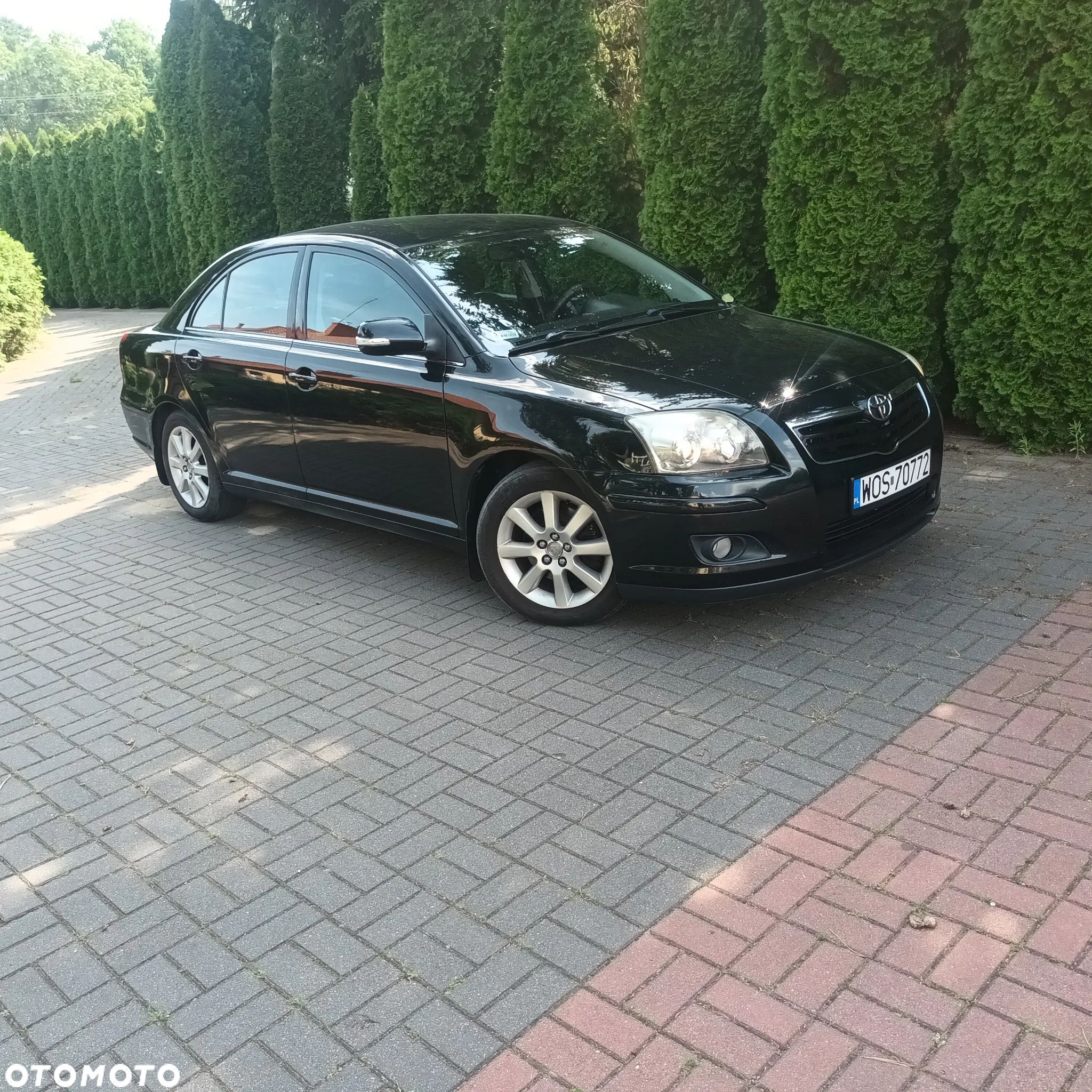 Toyota Avensis 2.0 D-4D Sol Premium - 1