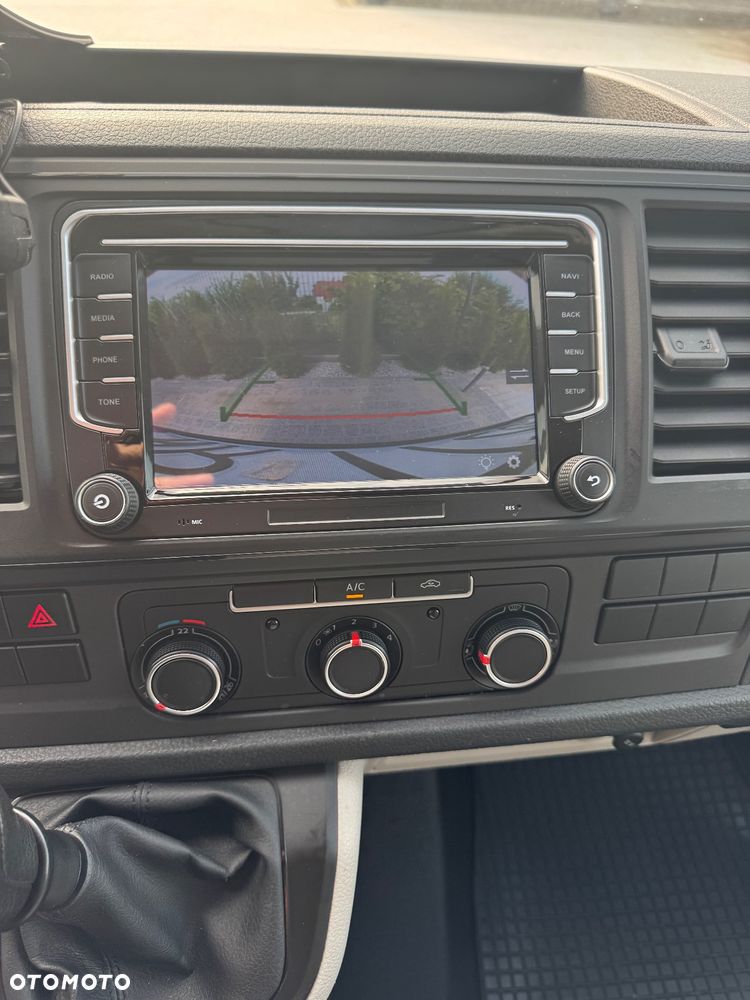 Volkswagen T6 Transporter - 12
