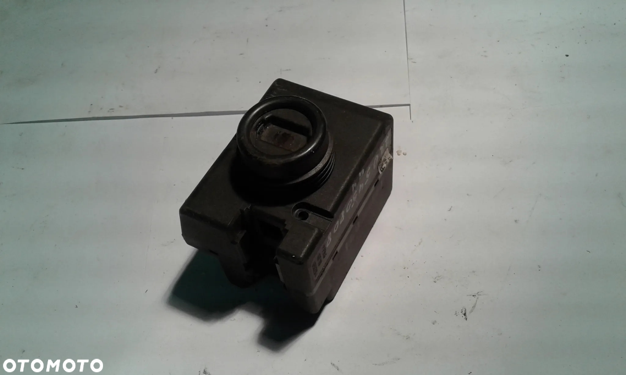 MERCEDES W220 STACYJKA 2205450808 - 2