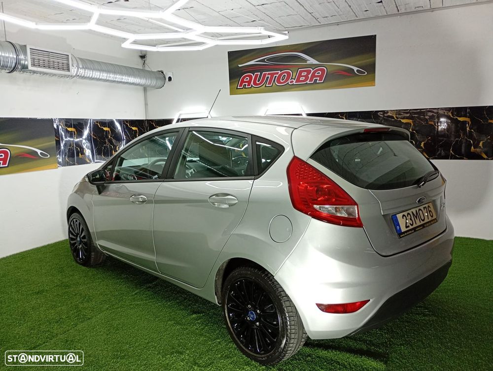 Ford Fiesta 1.4 TDCI Titanium - 25
