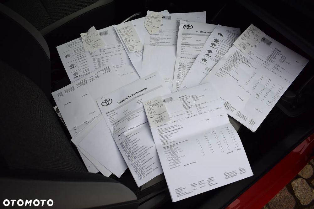 Toyota Yaris 1.5 20th Anniversary CVT - 38