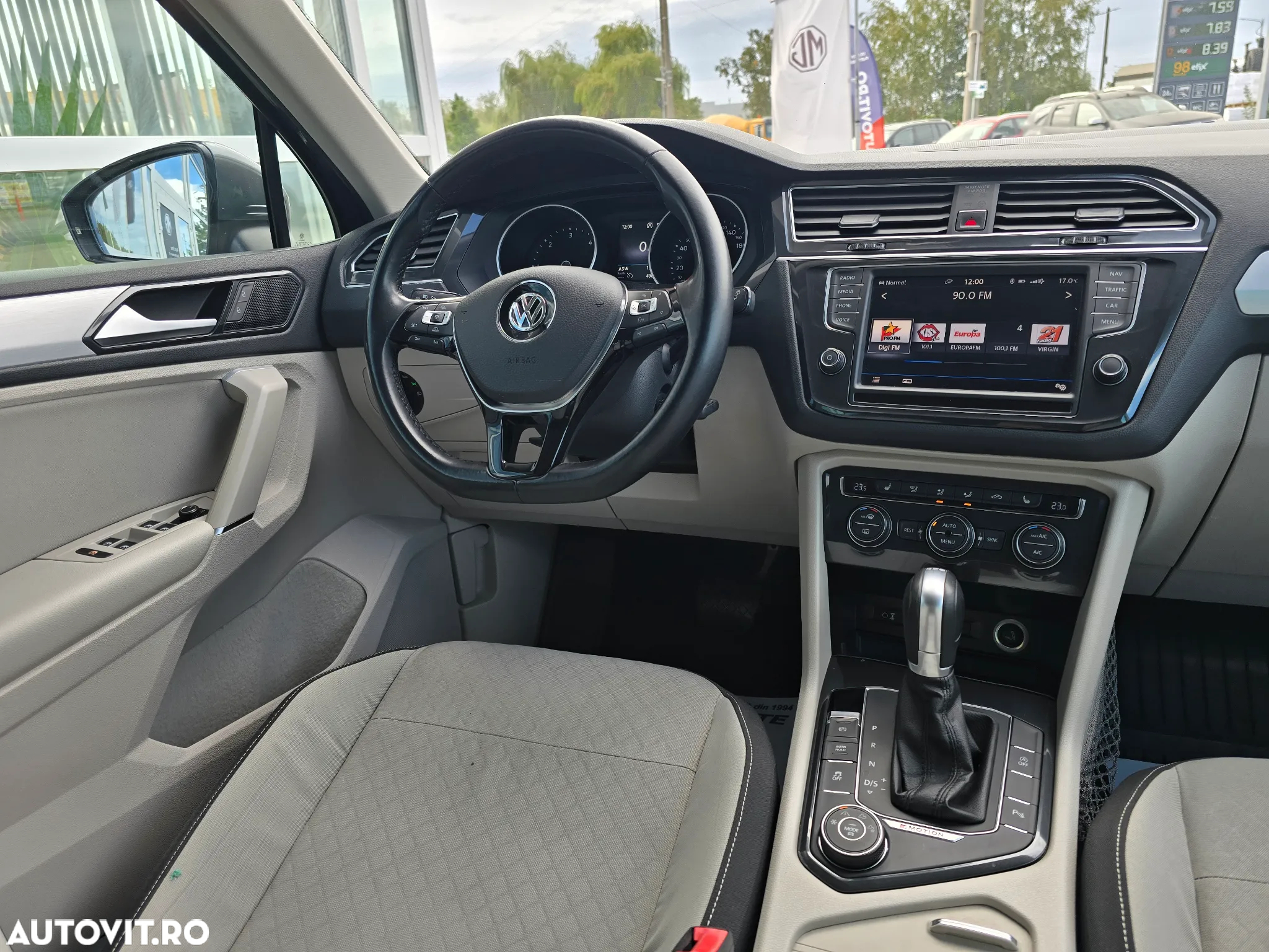 Volkswagen Tiguan 2.0 TDI DPF DSG 4Mot Comfortline - 20