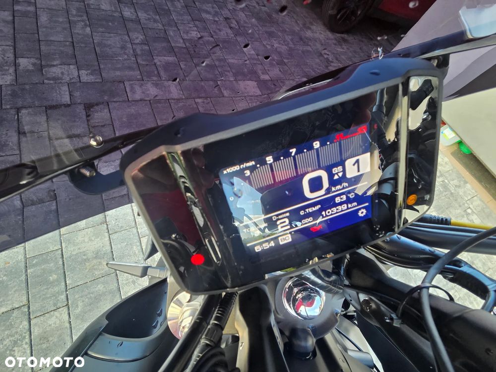 Yamaha MT - 7