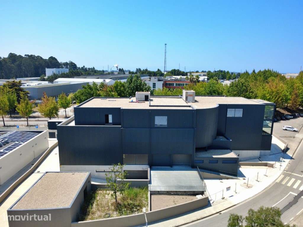 Espaço Comercial de Prestígio na Zona Industrial da Maia - Grande imagem: 3/5