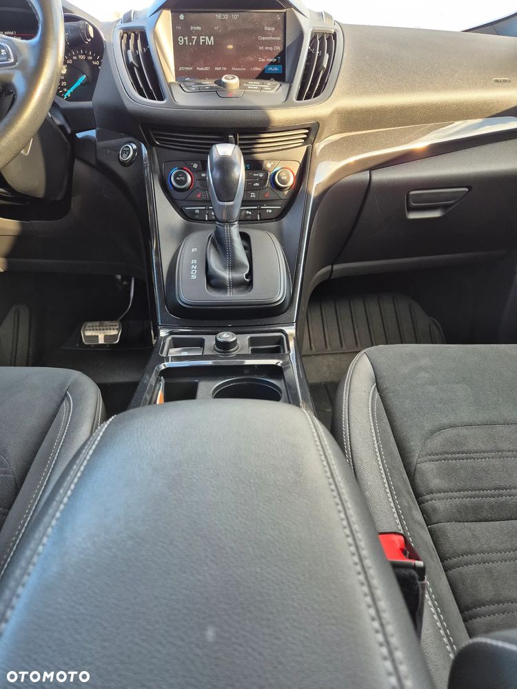 Ford Kuga 2.0 TDCi 4x4 ST-Line - 15