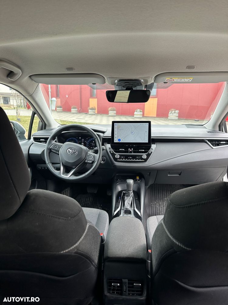 Toyota Corolla 1.8 HSD Business - 11