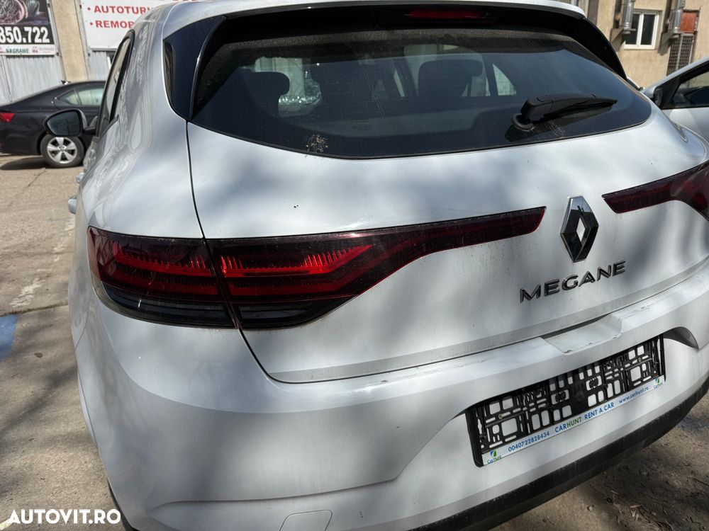 Renault Megane TCE 114 GPF Life - 10