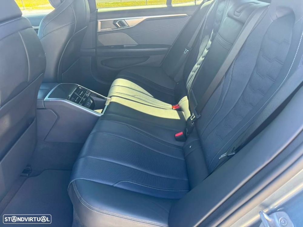 BMW 840 d xDrive - 14