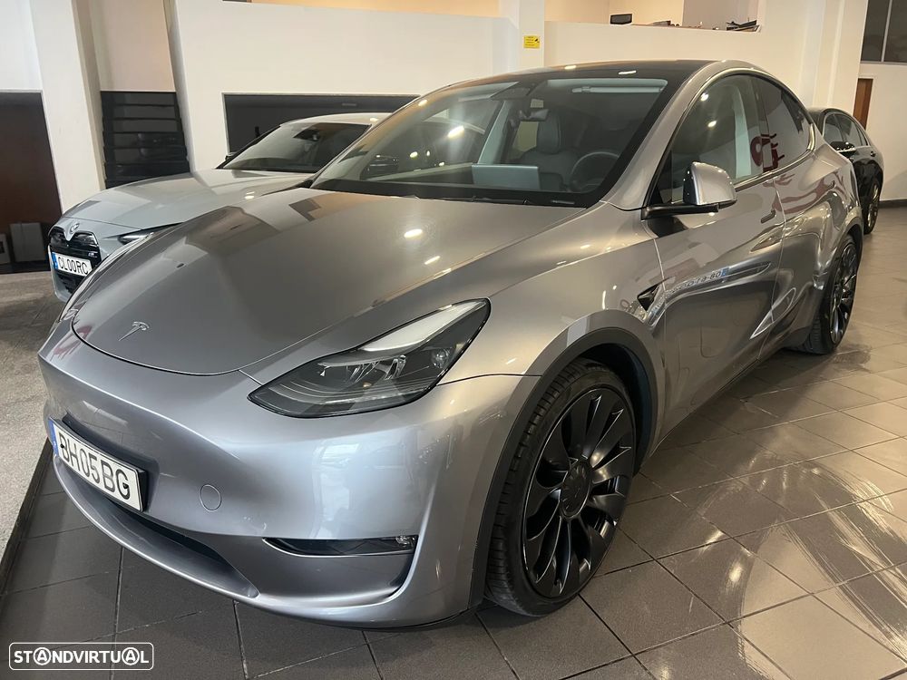 Tesla Model Y Performance Dual Motor AWD - 1
