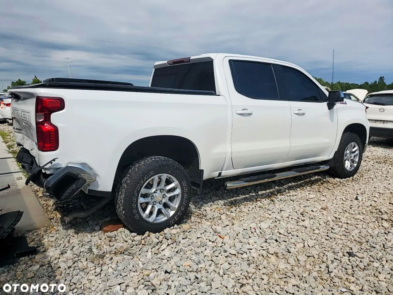 Chevrolet Silverado - 4
