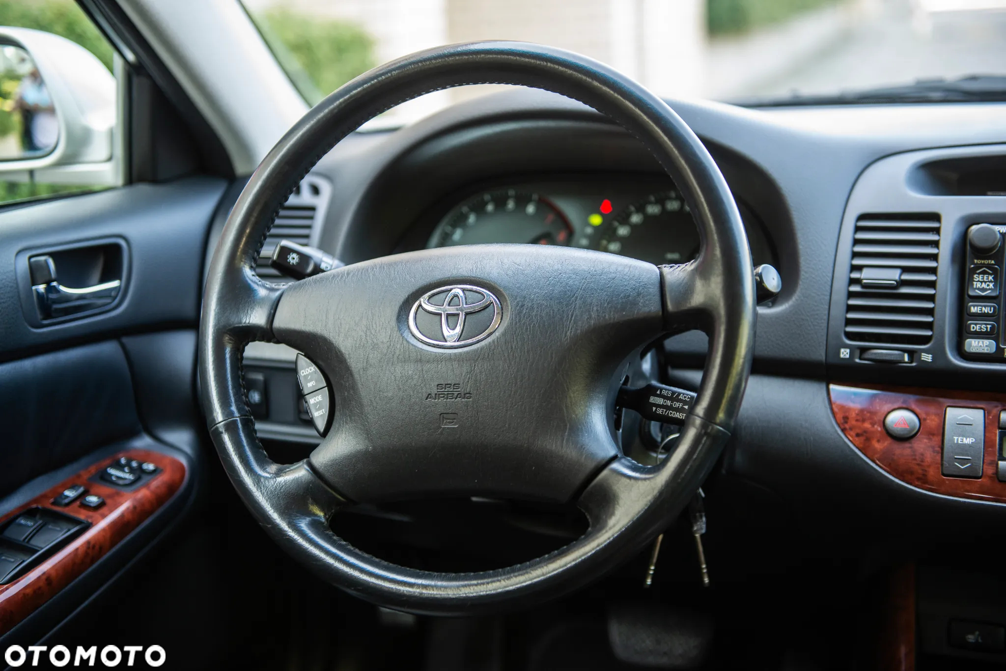Toyota Camry 3.0 V6 - 28