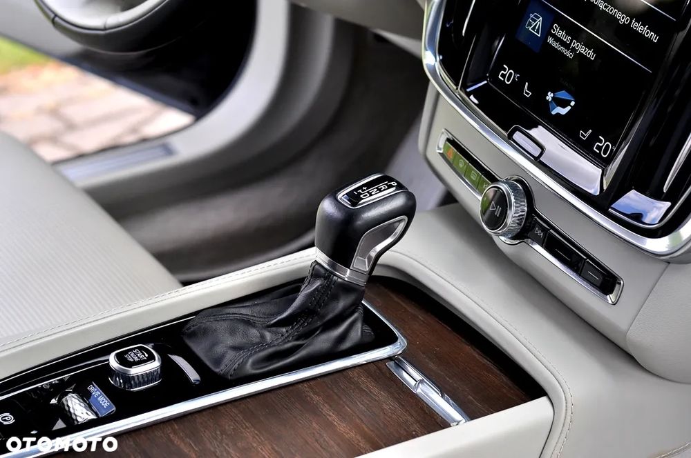 Volvo V90 D4 Geartronic Inscription - 32