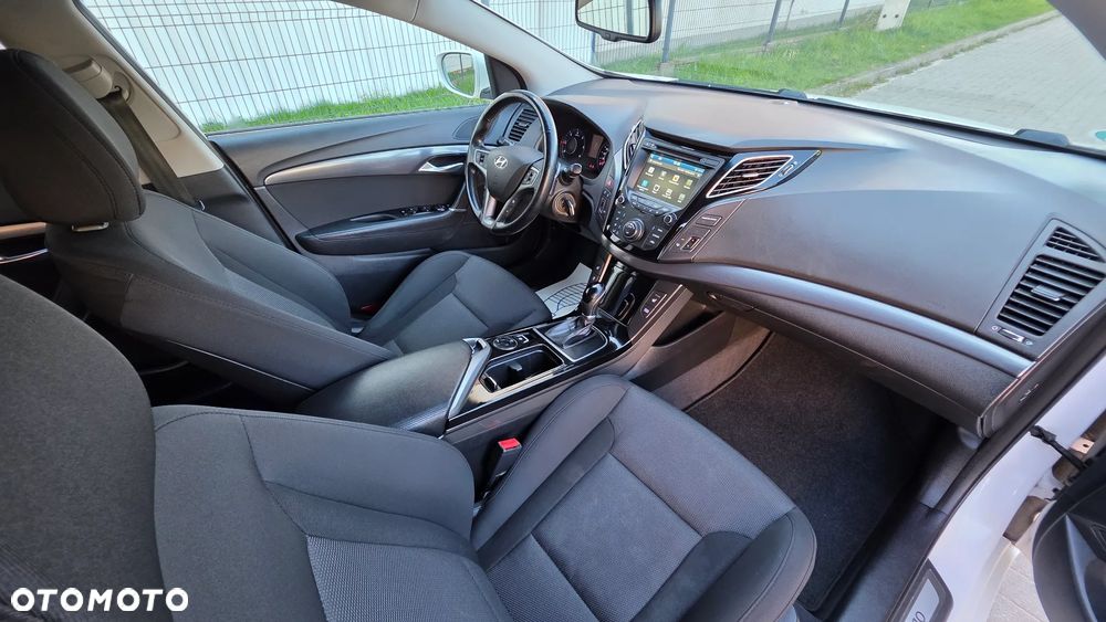 Hyundai i40 Kombi 1.7 CRDi DCT Premium - 12