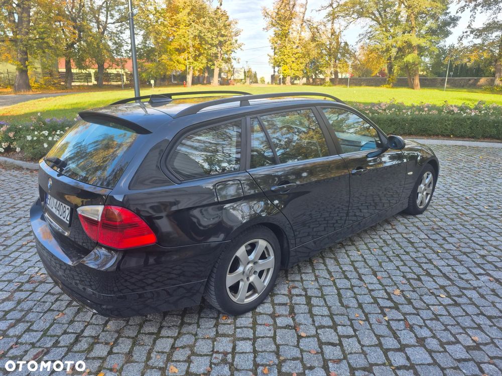 BMW Seria 3 318i - 8