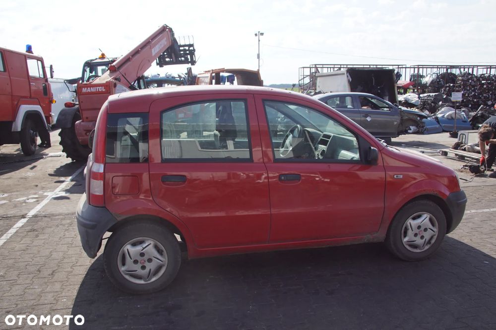 Auto na części - Fiat Panda II 1.1 54 KM 187A1000 C514 2004R Silnik Skrzynia Drzwi Szyba Lusterko Błotnik Maska Klapa Deska Kokpit Sterownik Moduł Czujnik Licznik Kierownica - 8