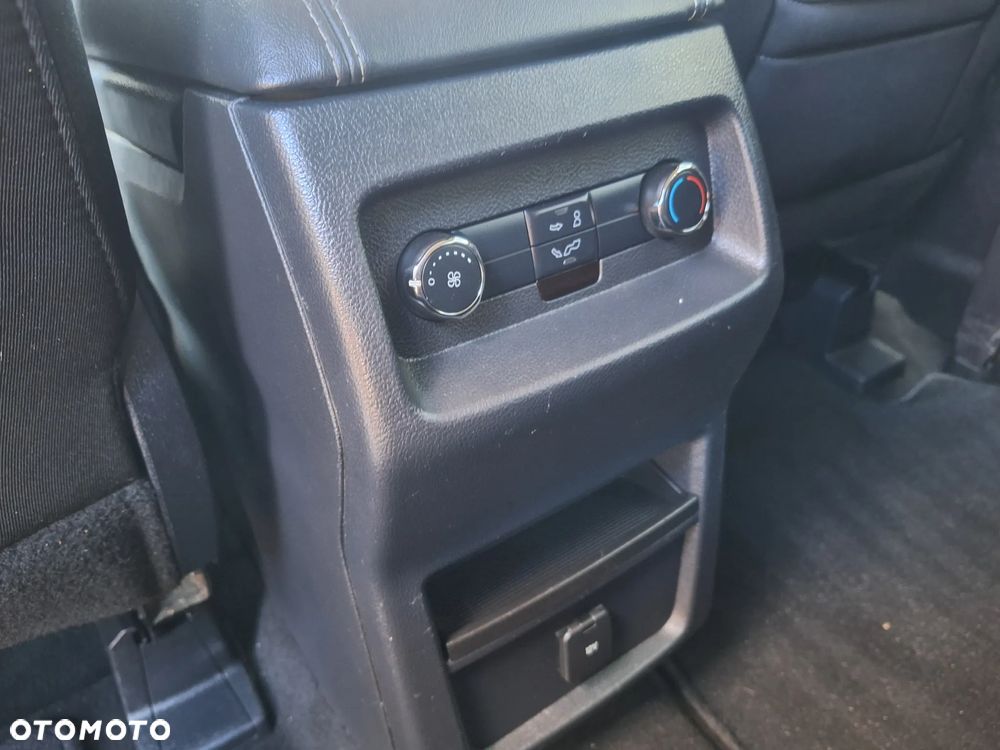 Ford Galaxy - 27