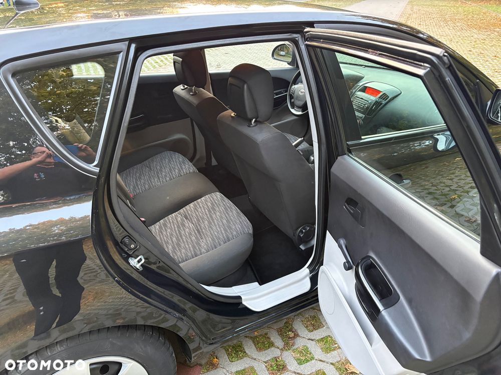 Kia Ceed - 19