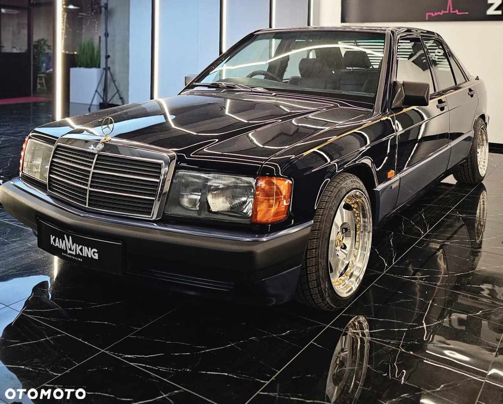 Mercedes-Benz W201 (190) - 2
