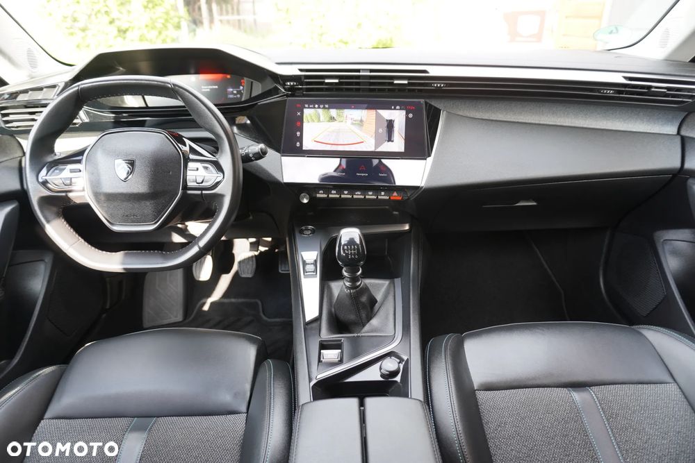 Peugeot 308 - 8
