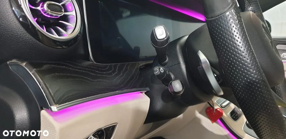 Mercedes-Benz Klasa E 300 9G-TRONIC - 11