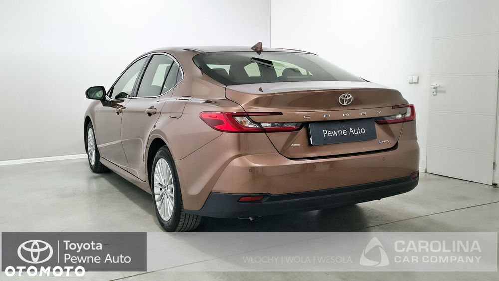 Toyota Camry - 3