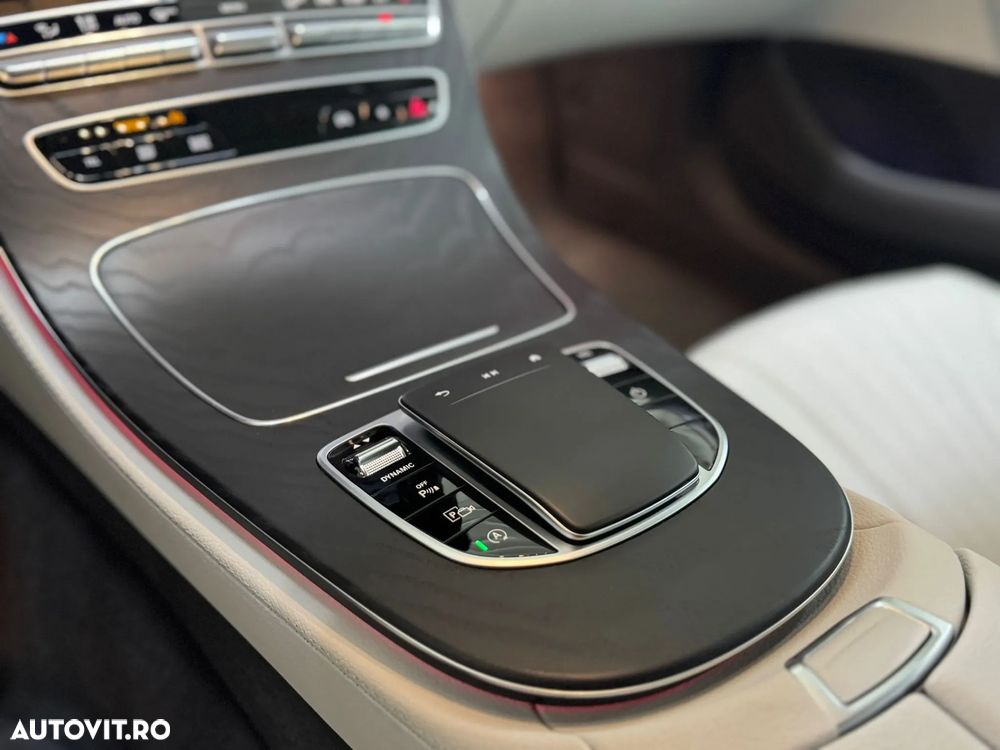 Mercedes-Benz CLS 300 d 4Matic 9G-TRONIC AMG Line - 16