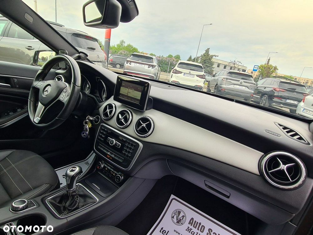 Mercedes-Benz GLA 200 Style - 30
